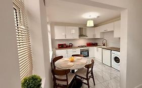 Cozy 3 Bed House